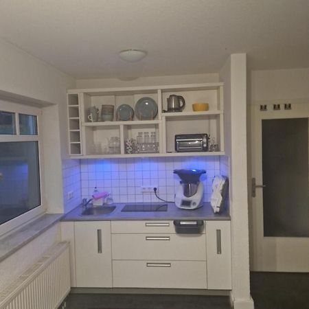 Souterrain-Wohnung Mit Kostenlosem Stellplatz Leipzig Eksteriør billede